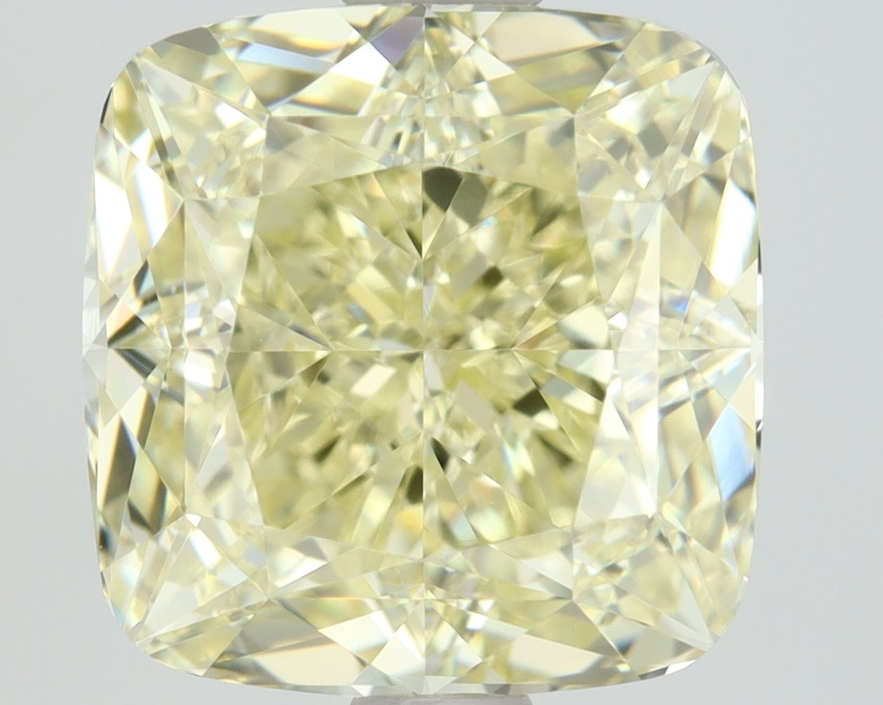 2.10 ct Cushion Brilliant diamond