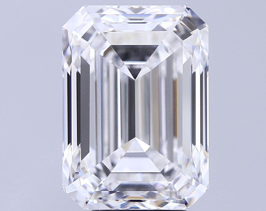 7.50 ct. emerald Lab Grown Diamond front image