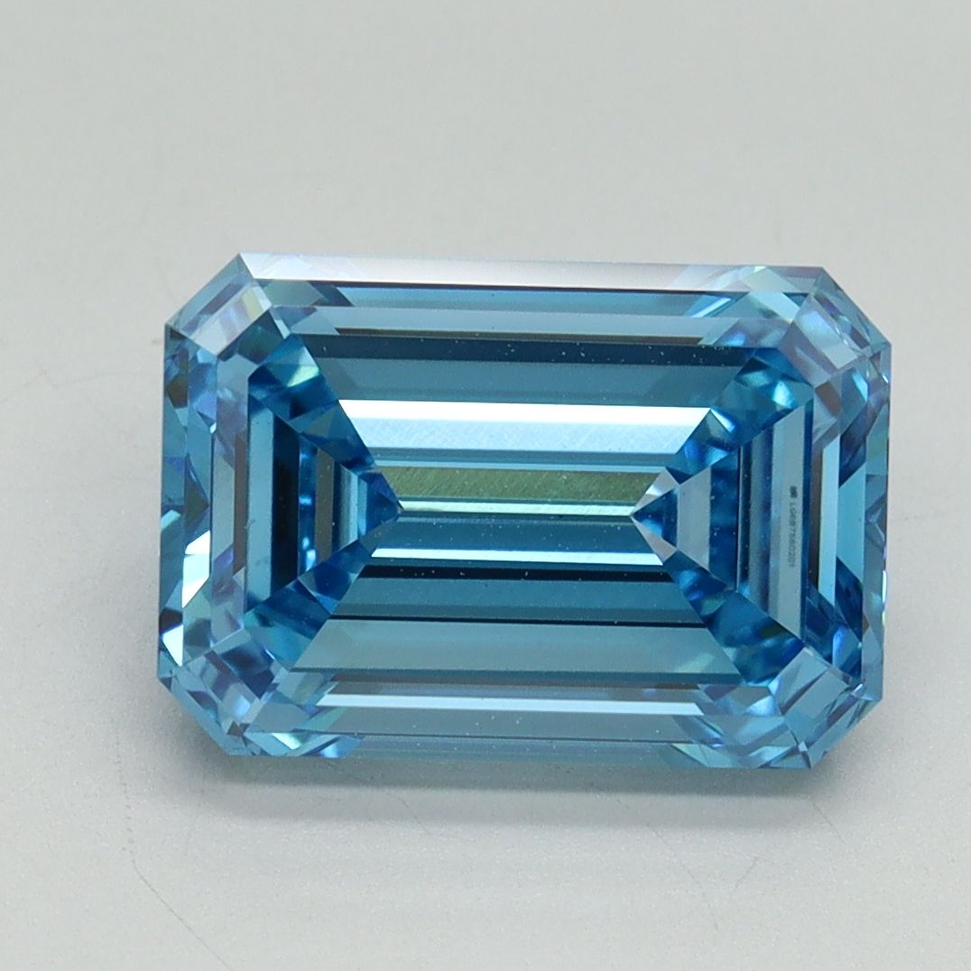 4.05 ct. emerald Lab Grown Diamond front image