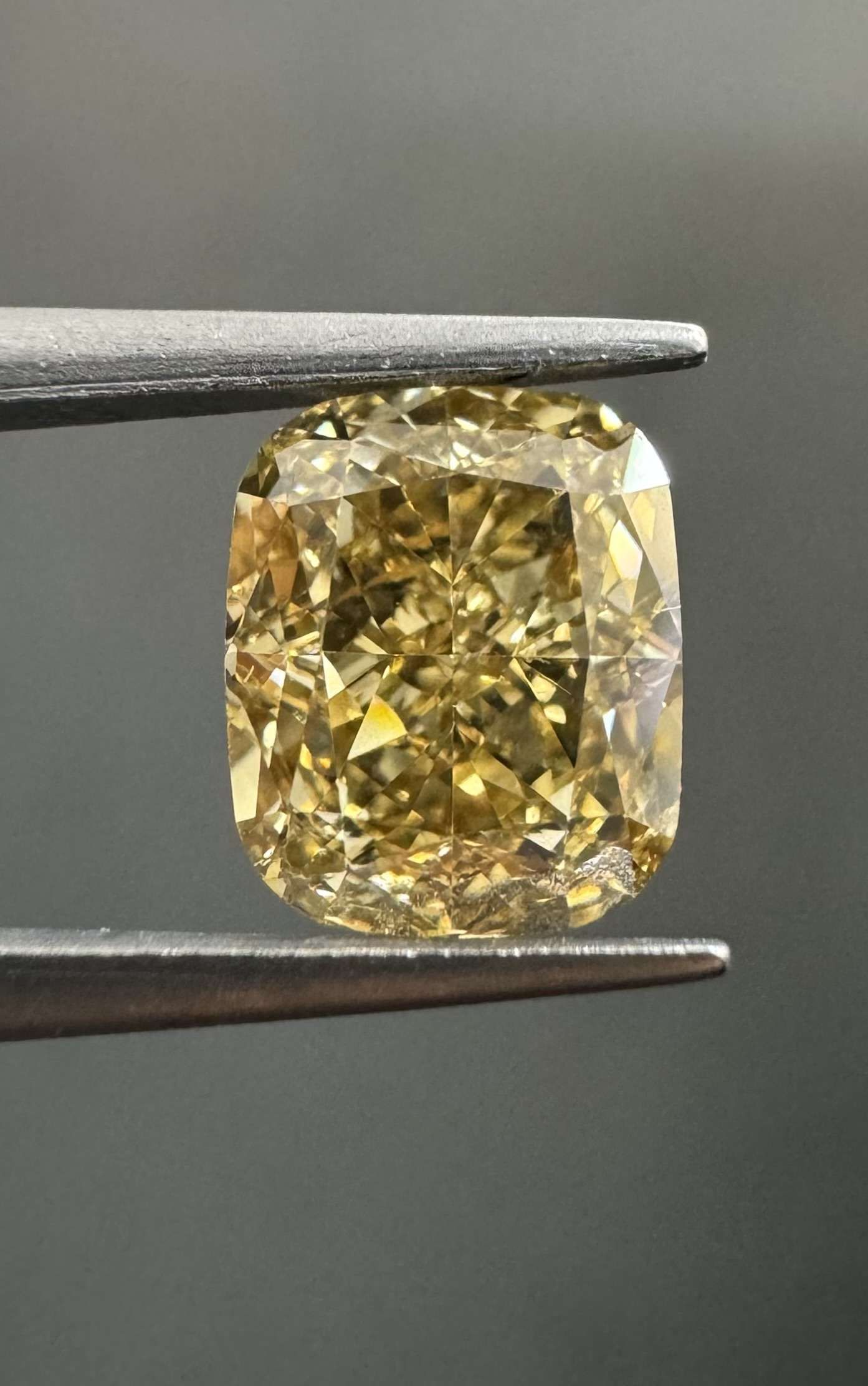 1.32 Carat Cushion brilliant Diamond Brownish Yellow VS2