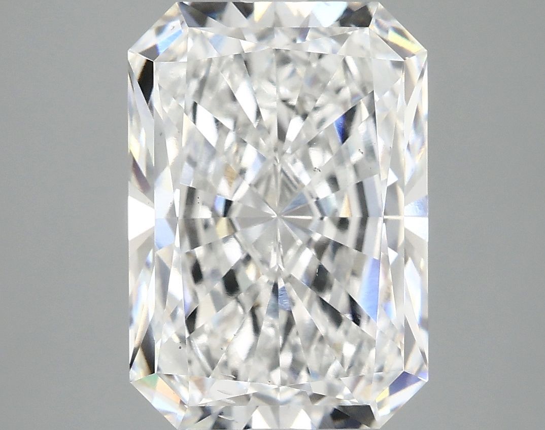 4.77 ct. radiant Lab Grown Diamond front image
