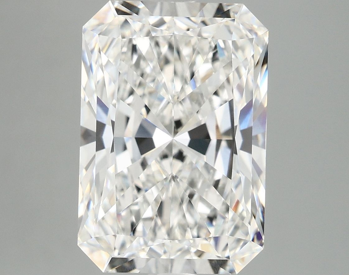 4.68 ct. radiant Lab Grown Diamond front image