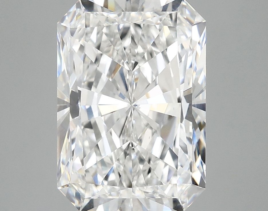 3.94 ct. radiant Lab Grown Diamond front image