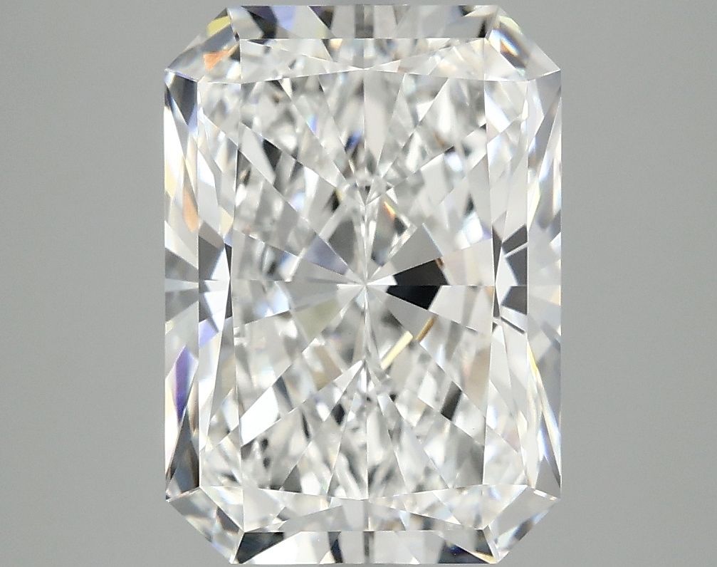 4.73 ct. radiant Lab Grown Diamond front image