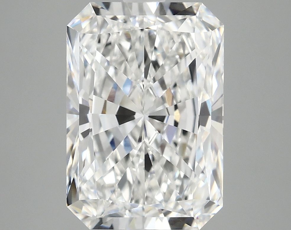 3.94 ct. radiant Lab Grown Diamond front image