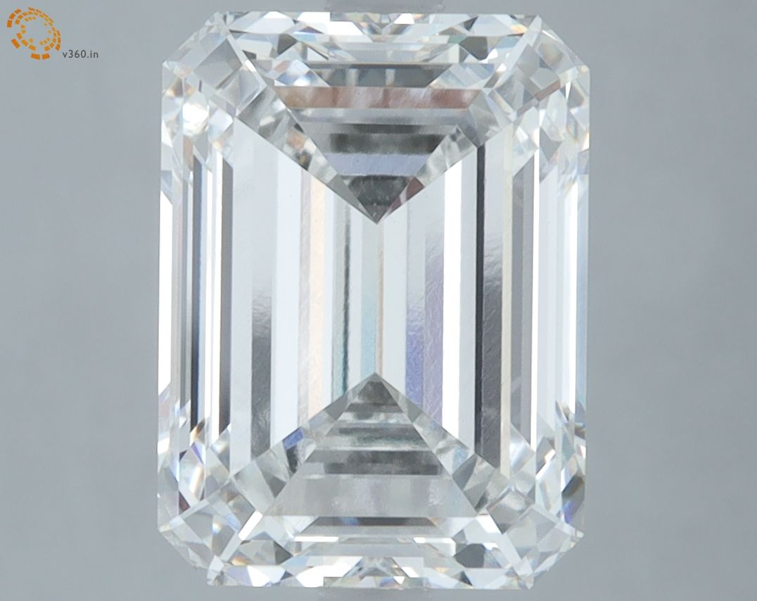 5.31 ct. emerald Lab Grown Diamond front image