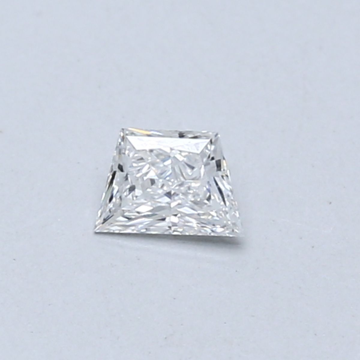0.19ct Trapezoid F VS1