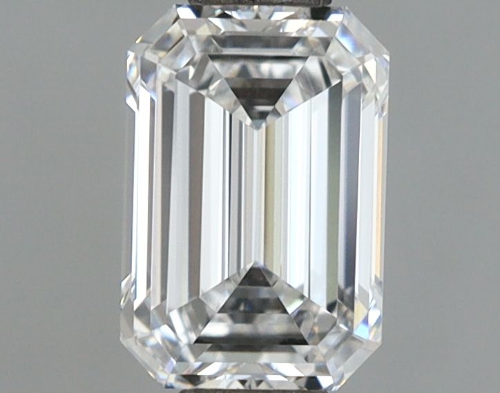 0.99 ct. emerald Lab Grown Diamond front image