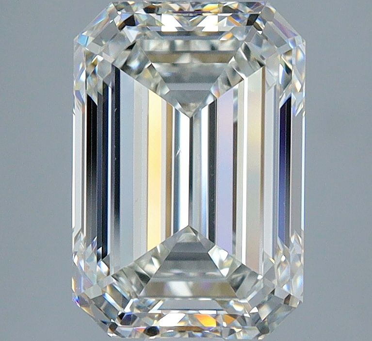 2.01 ct Emerald diamond