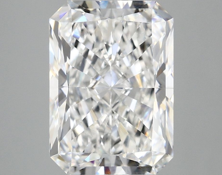 3.89 ct. radiant Lab Grown Diamond front image