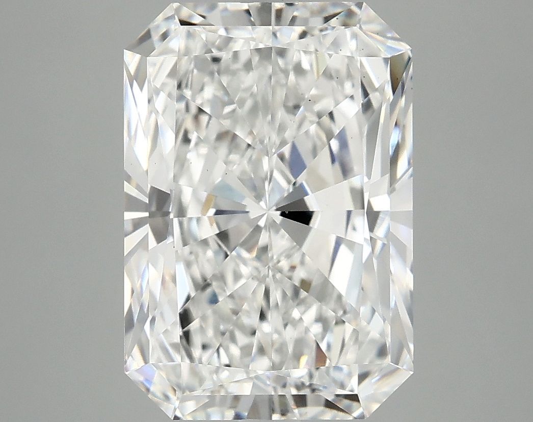 4.87 ct. radiant Lab Grown Diamond front image