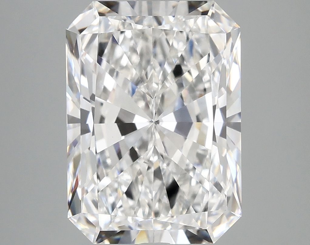 4.93 ct. radiant Lab Grown Diamond front image