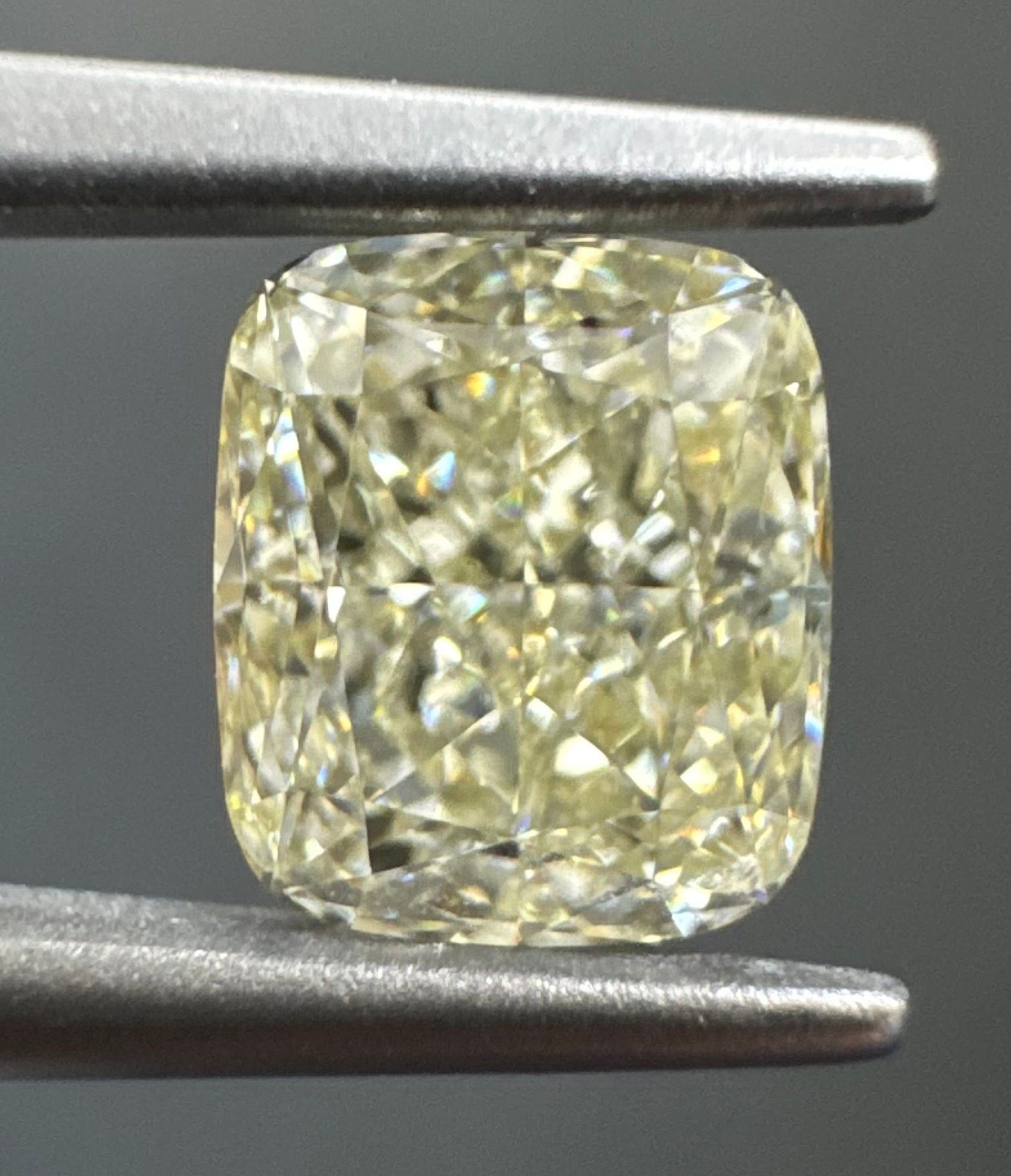 1.01 Carat Cushion brilliant Diamond K SI1