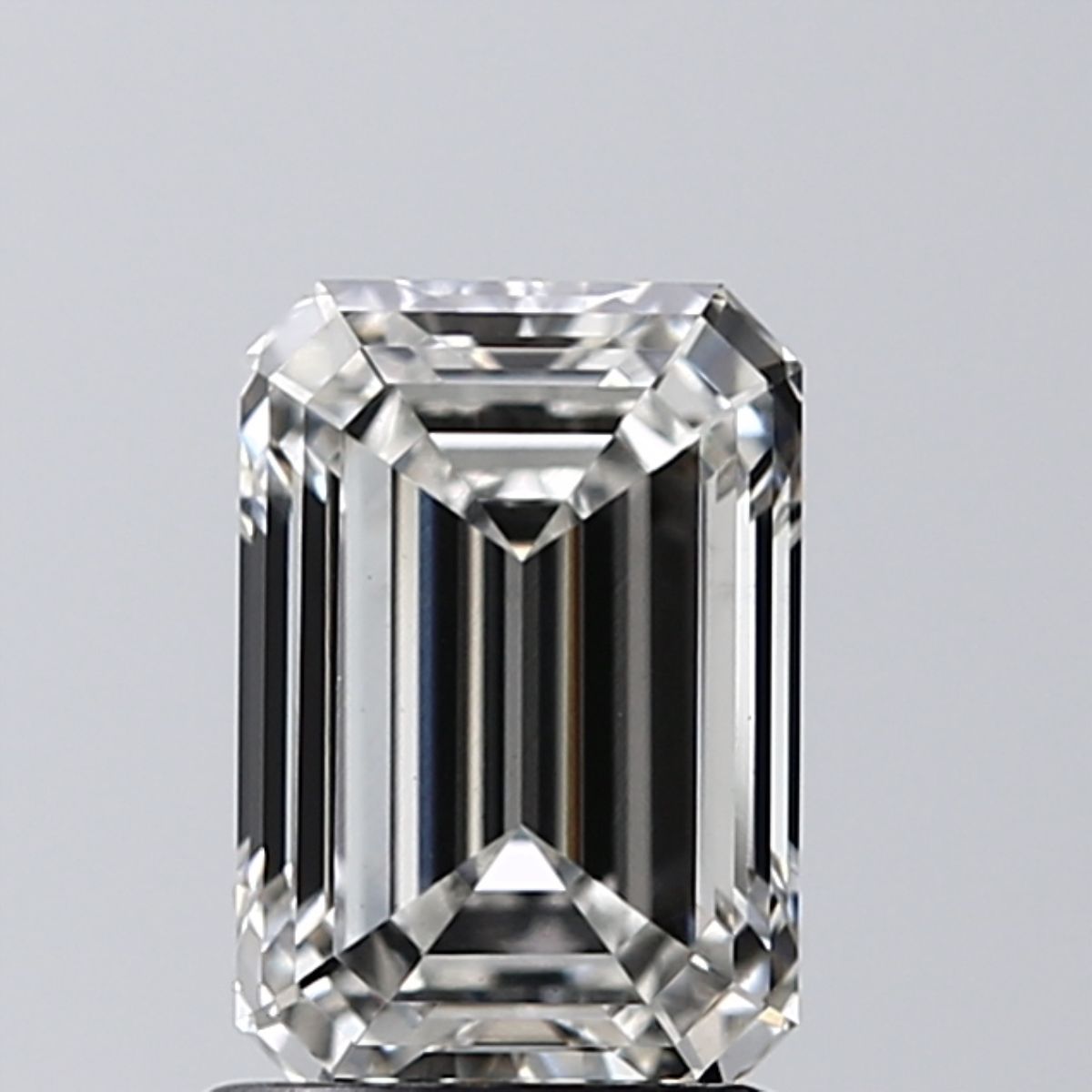 1.58 ct. emerald Lab Grown Diamond front image