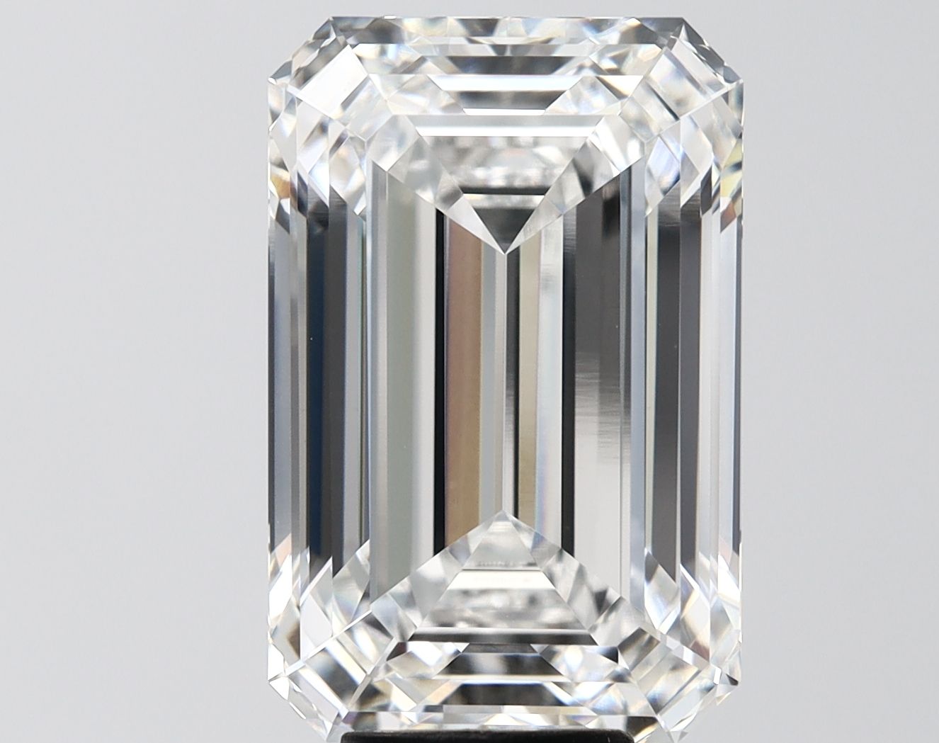 9.58 ct. emerald Lab Grown Diamond front image