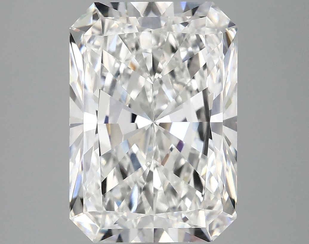 4.76 ct. radiant Lab Grown Diamond front image