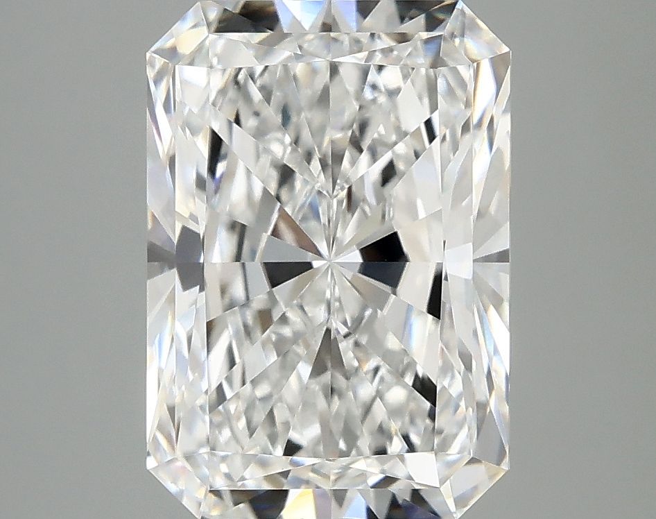 4.03 ct. radiant Lab Grown Diamond front image