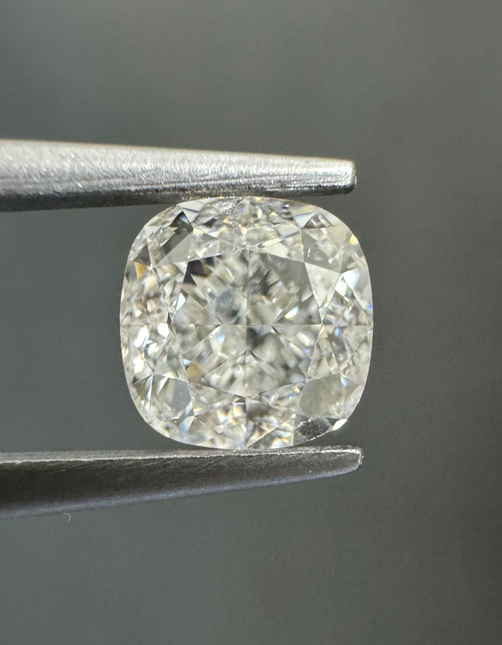 1 Carat Cushion modified Diamond F VS1