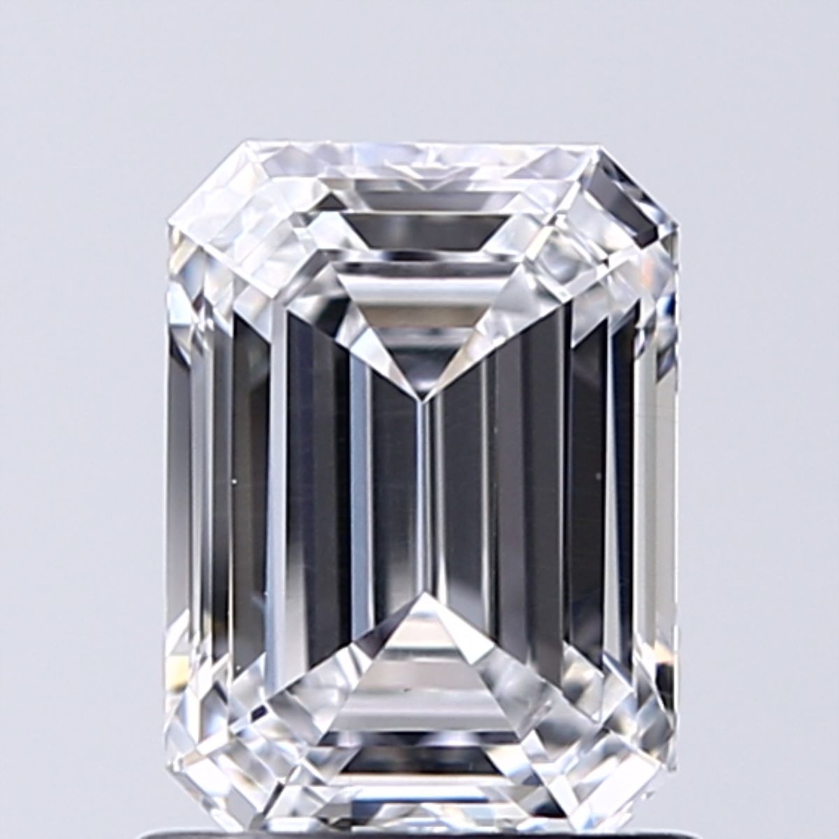 1.02 ct. emerald Lab Grown Diamond front image