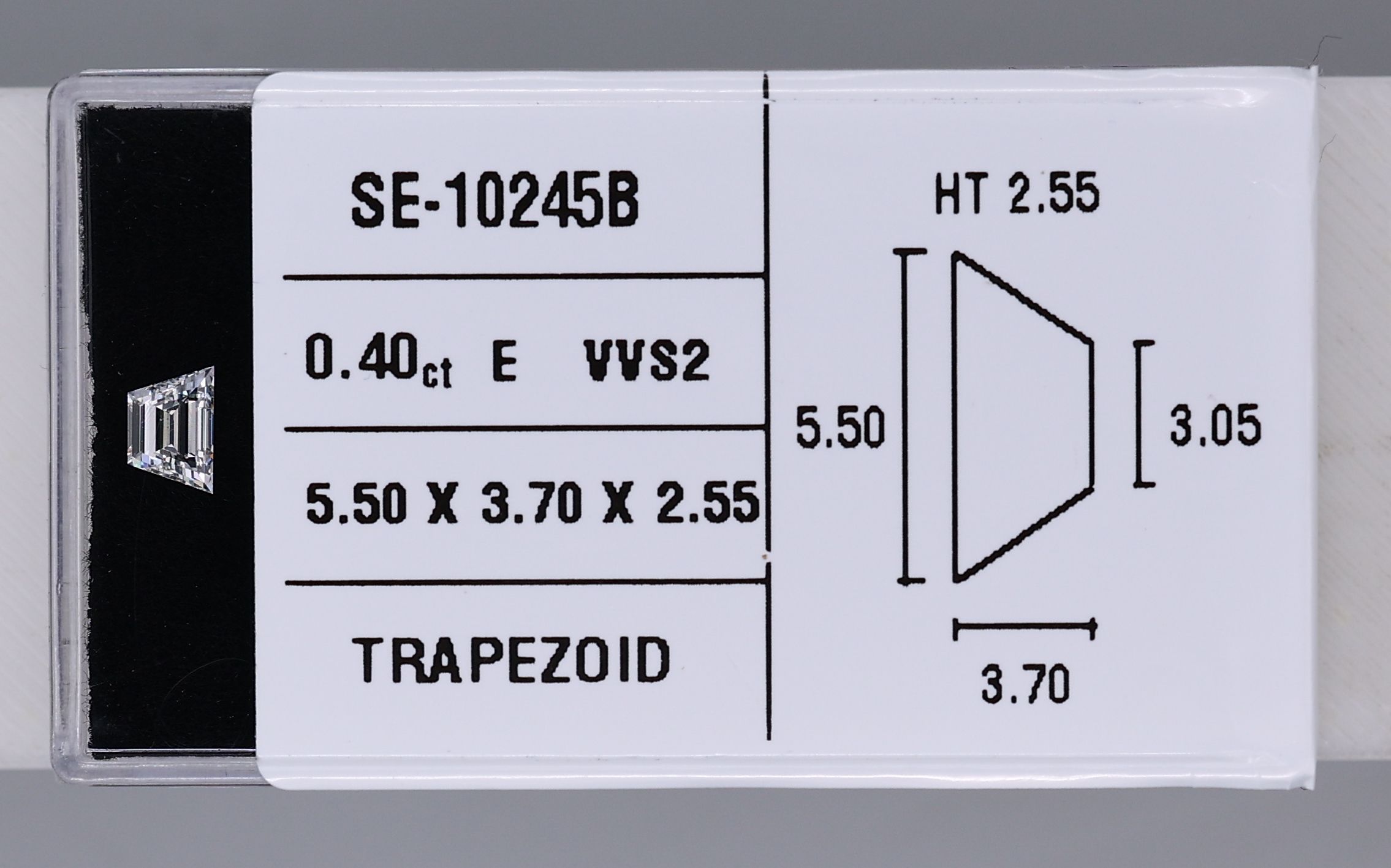 0.4 Carat Trapezoid Diamond E VVS2