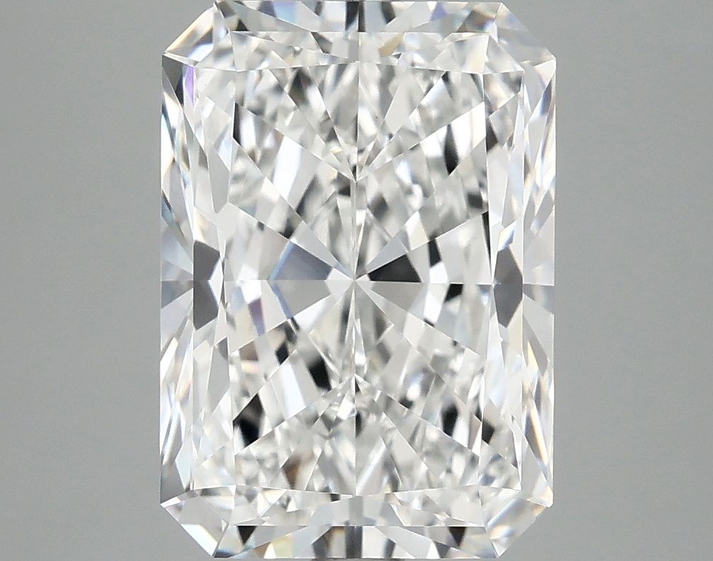 4.96 ct. radiant Lab Grown Diamond front image