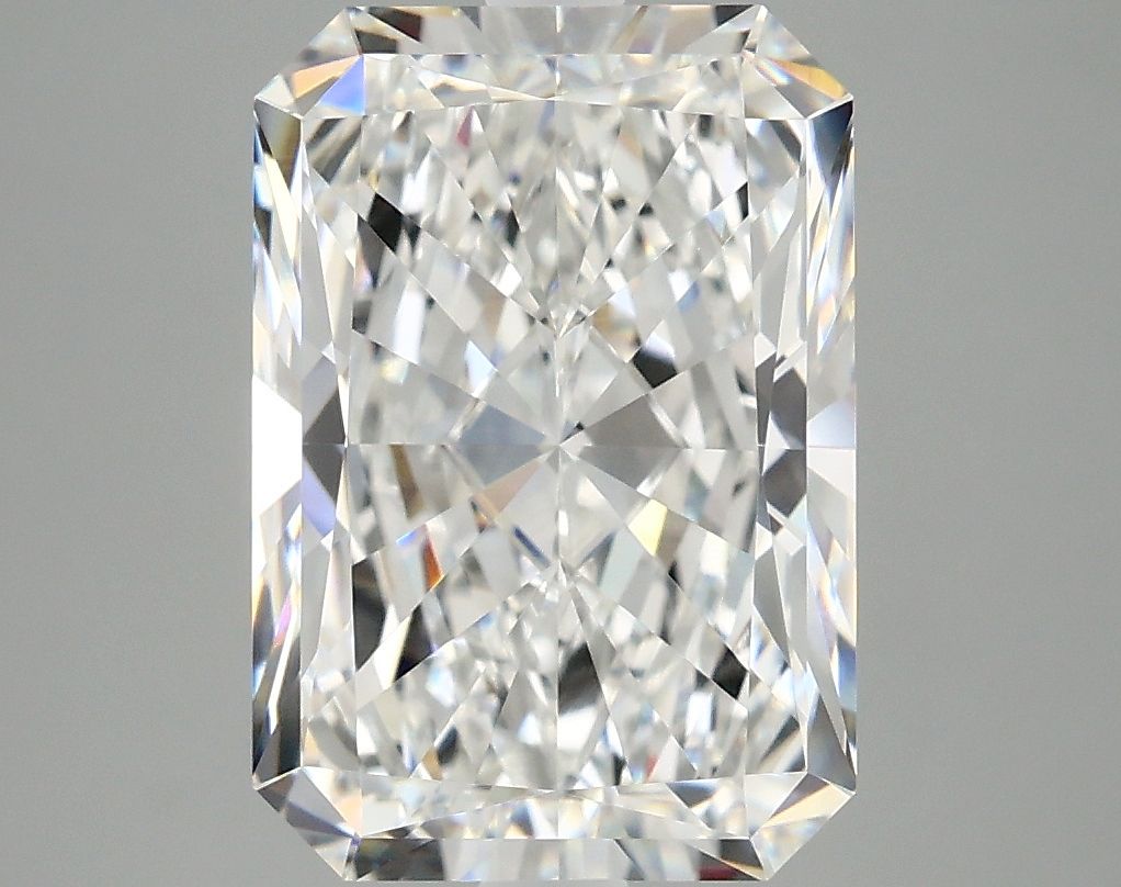 4.74 ct. radiant Lab Grown Diamond front image