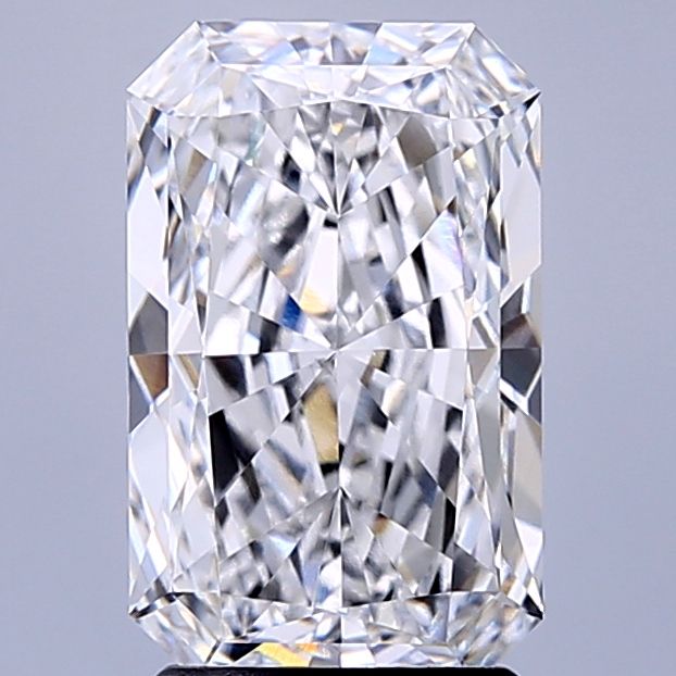 2.70 ct. radiant Lab Grown Diamond front image