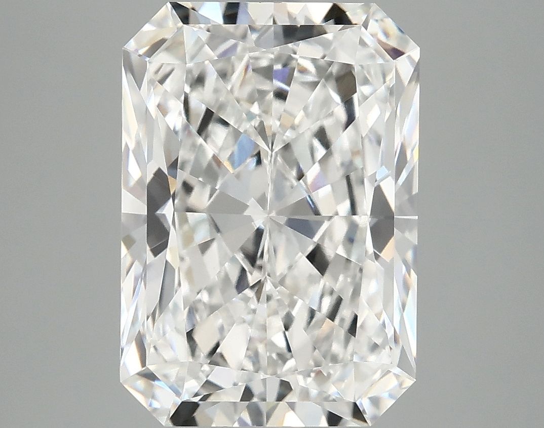 5.08 ct. radiant Lab Grown Diamond front image