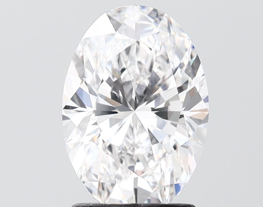 4.87 ct. radiant Lab Grown Diamond front image