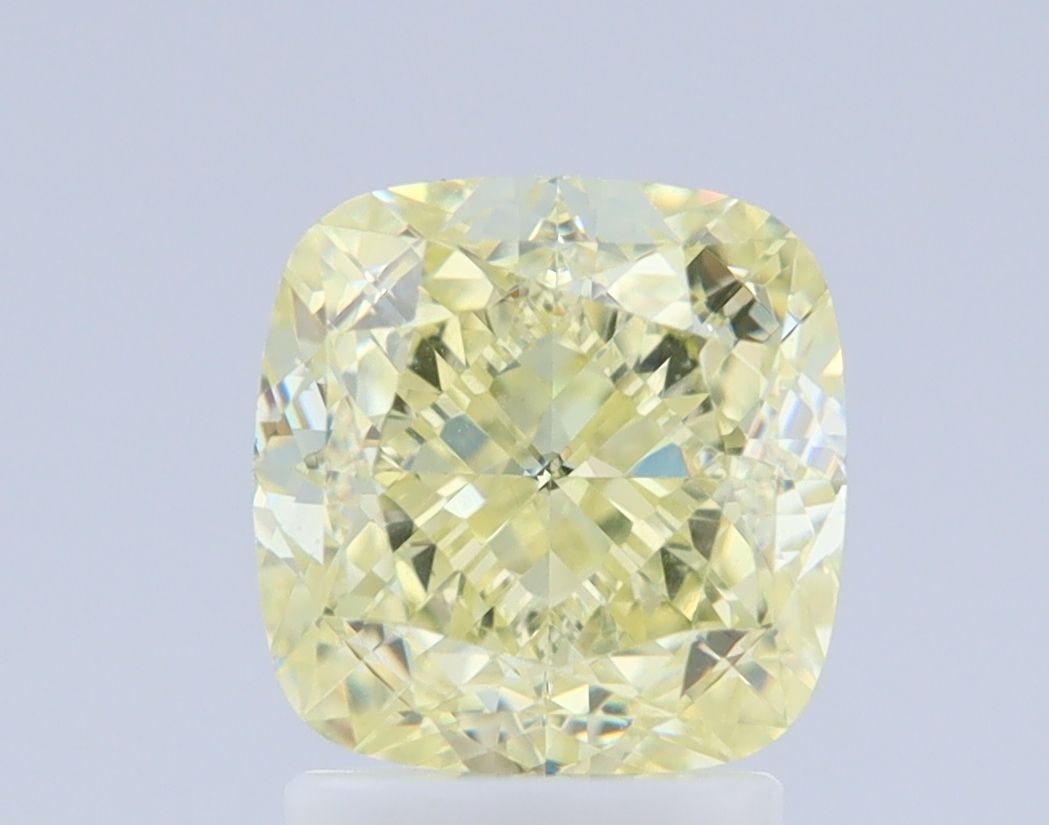 2.5 Carat Cushion brilliant Diamond Fancy Light Yellow VVS2