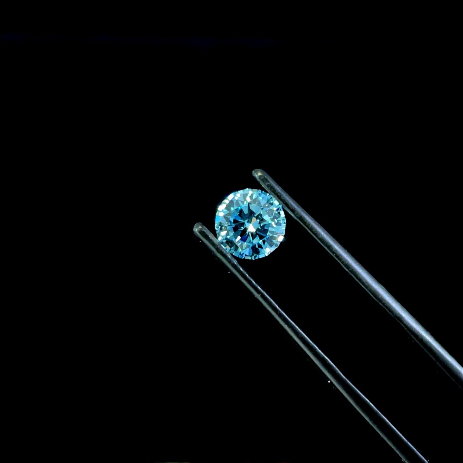 1.04 ct. round Lab Grown Diamond front image