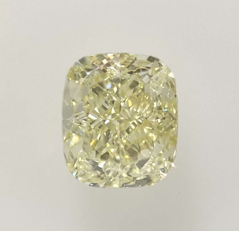 1.51 Carat Cushion brilliant Diamond Fancy Light Yellow VVS1