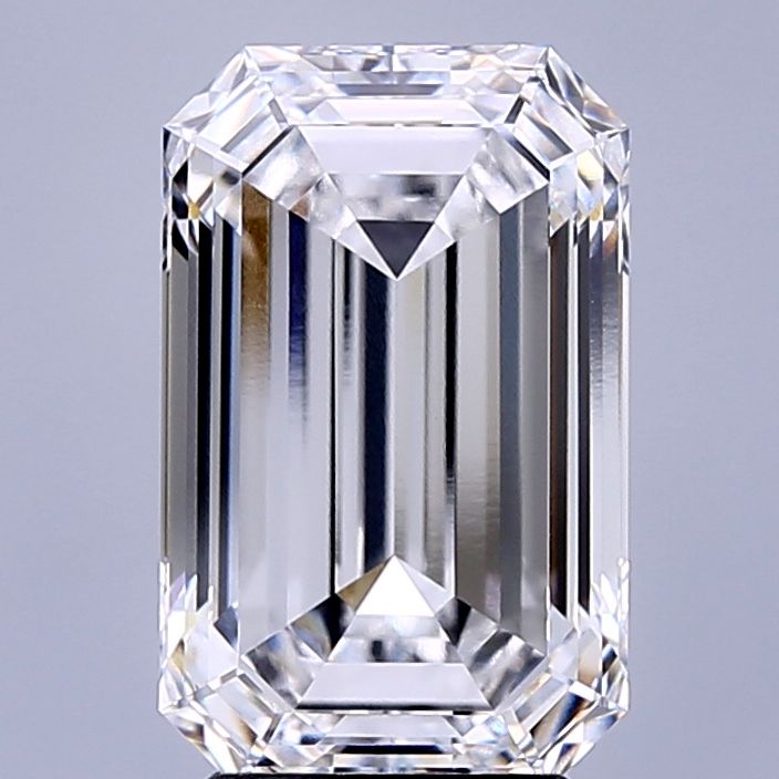 4.28 ct. emerald Lab Grown Diamond front image