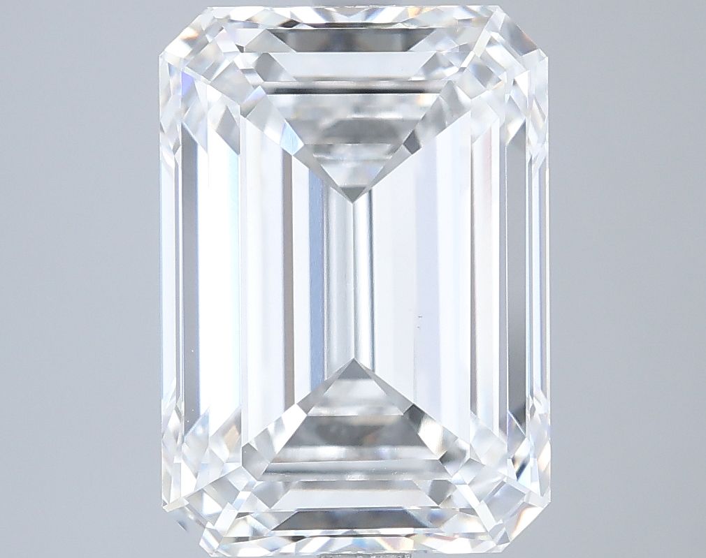 5.72 ct. emerald Lab Grown Diamond front image