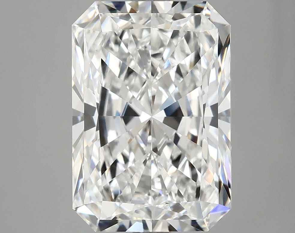 3.94 ct. radiant Lab Grown Diamond front image