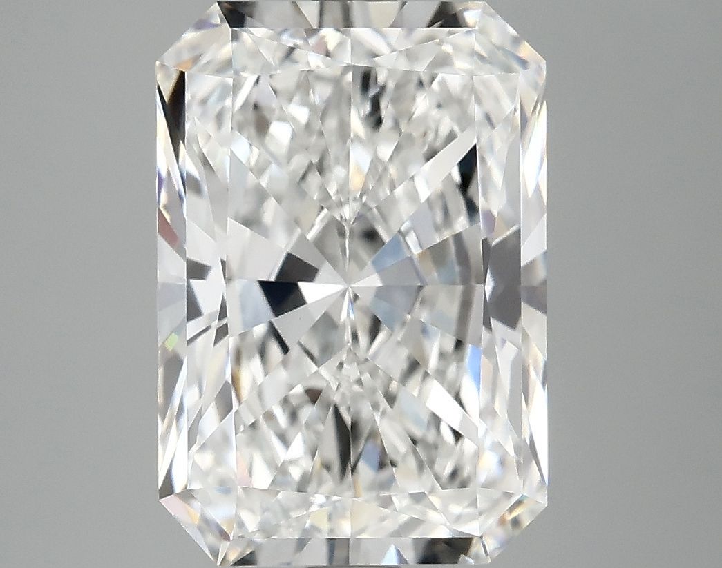 4.76 ct. radiant Lab Grown Diamond front image