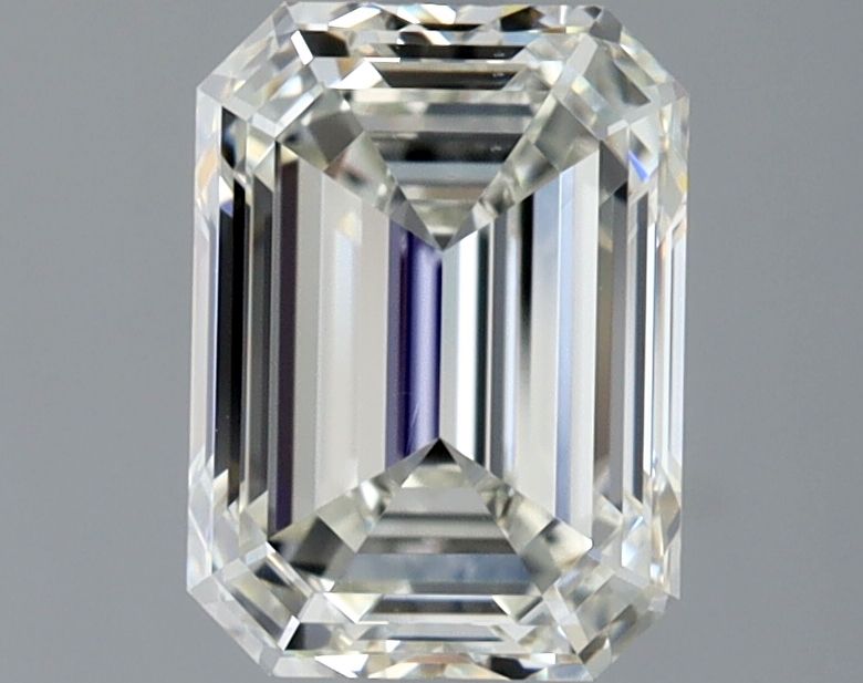 2.01 ct Emerald diamond