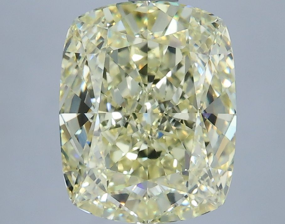 2.80 ct Cushion Brilliant diamond