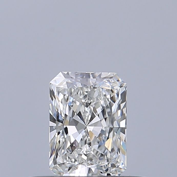 0.32 Carat Radiant Diamond E VVS1