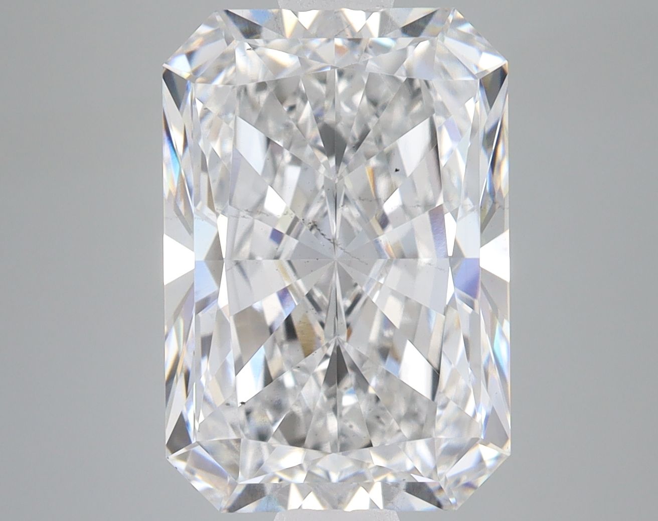 7.32 ct. radiant Lab Grown Diamond front image