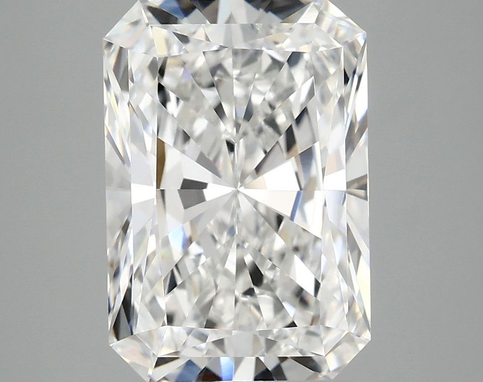 3.87 ct. radiant Lab Grown Diamond front image