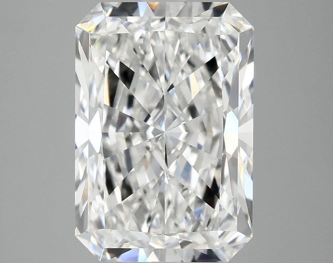 4.67 ct. radiant Lab Grown Diamond front image
