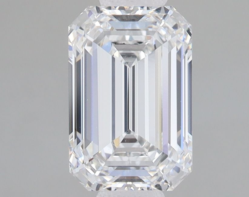 1.57 ct. emerald Lab Grown Diamond front image