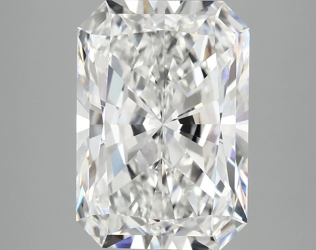 4.82 ct. radiant Lab Grown Diamond front image