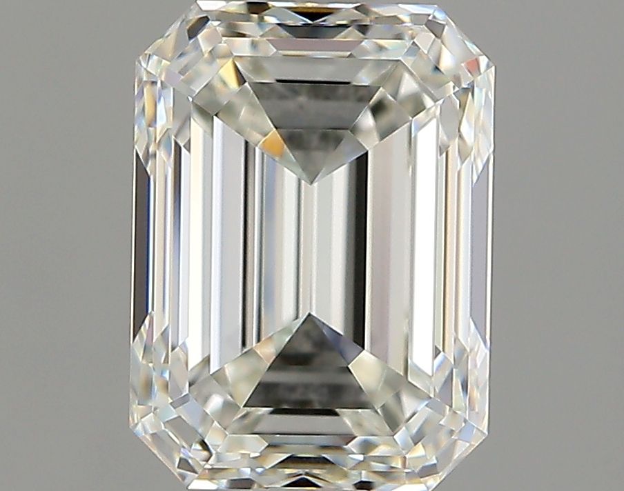 2.02 ct Emerald diamond