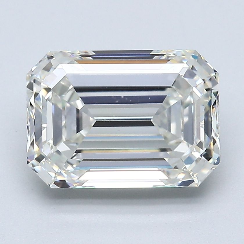 3.22 ct Emerald diamond