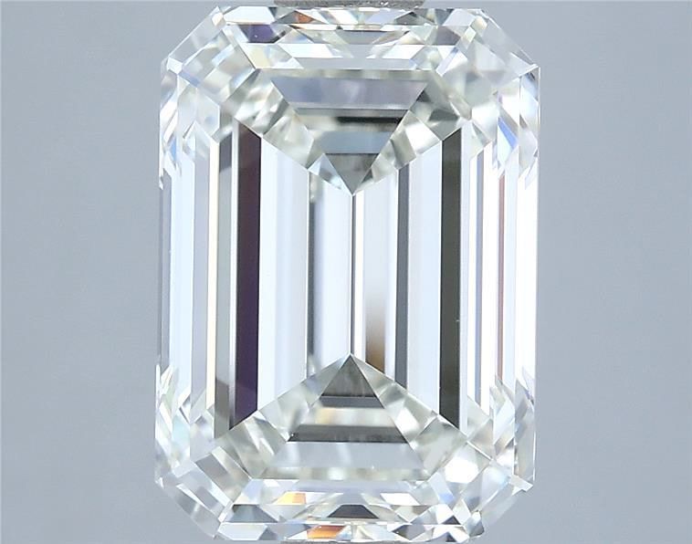 3.52 ct Emerald diamond