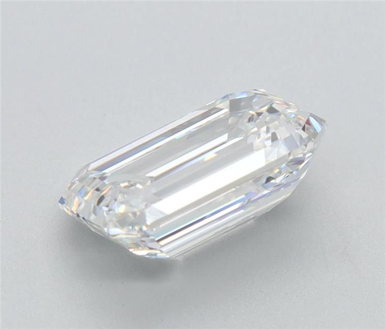 1.81 ct. emerald Lab Grown Diamond front image