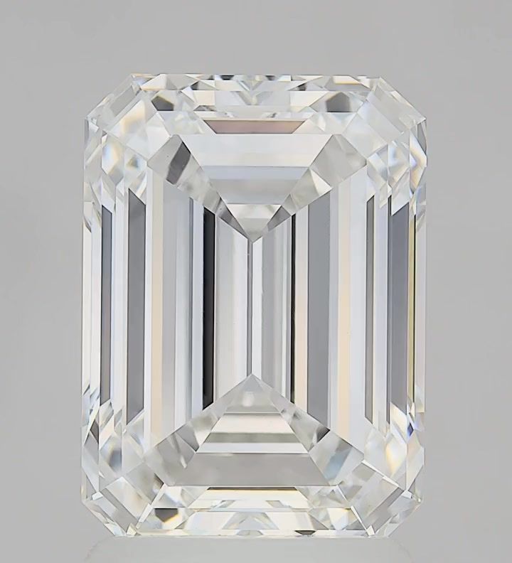 2.57 ct. emerald Lab Grown Diamond front image