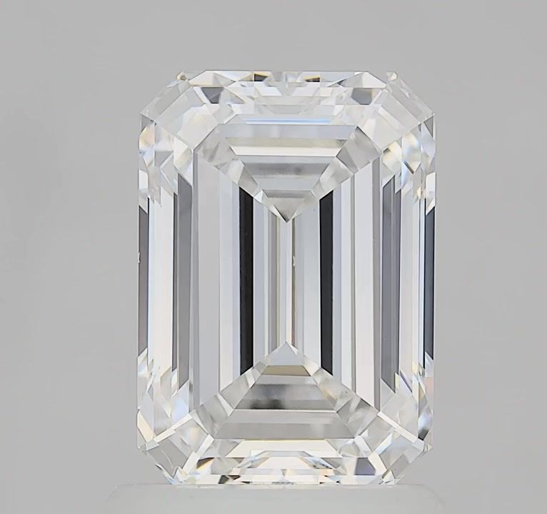 1.59 ct. emerald Lab Grown Diamond front image